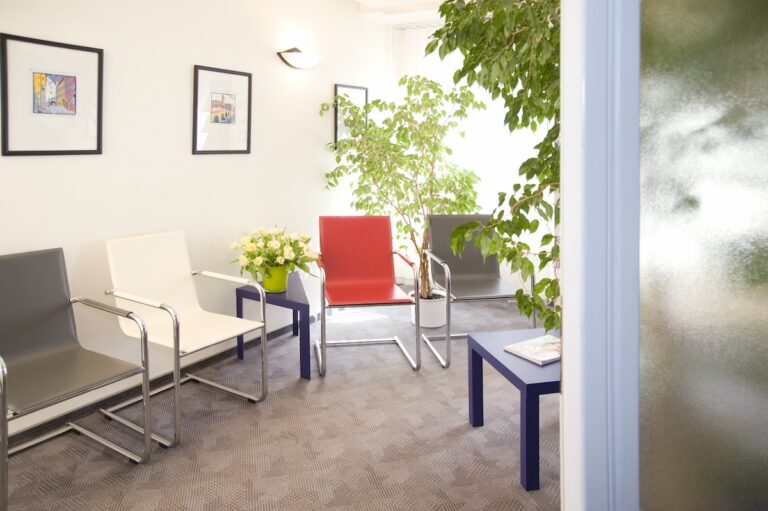Wartezimmer bei Ihrem Zahnarzt in Regensburg
