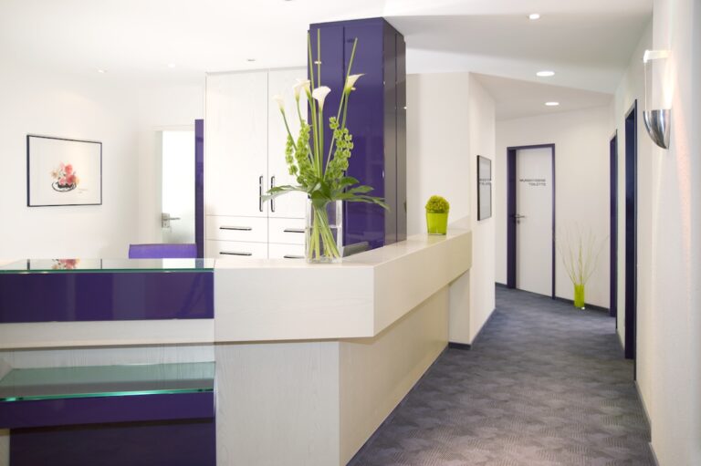 Empfang der Zahnarztpraxis Dr. Schicketanz